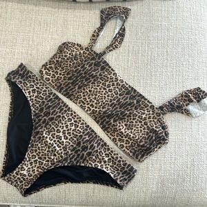 Antonio Melani Leopard 2 piece